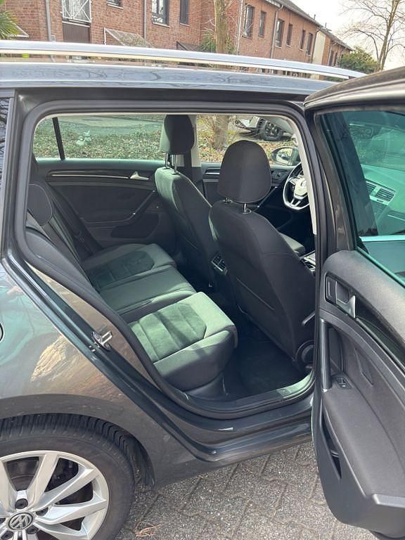 Gebraucht VW Golf VII Highline 150 PS (110 kW) 2018 Grau Kombi