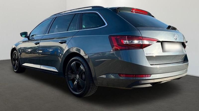 Gebraucht Skoda Superb 150 PS (110 kW) 2015 Grau Kombi