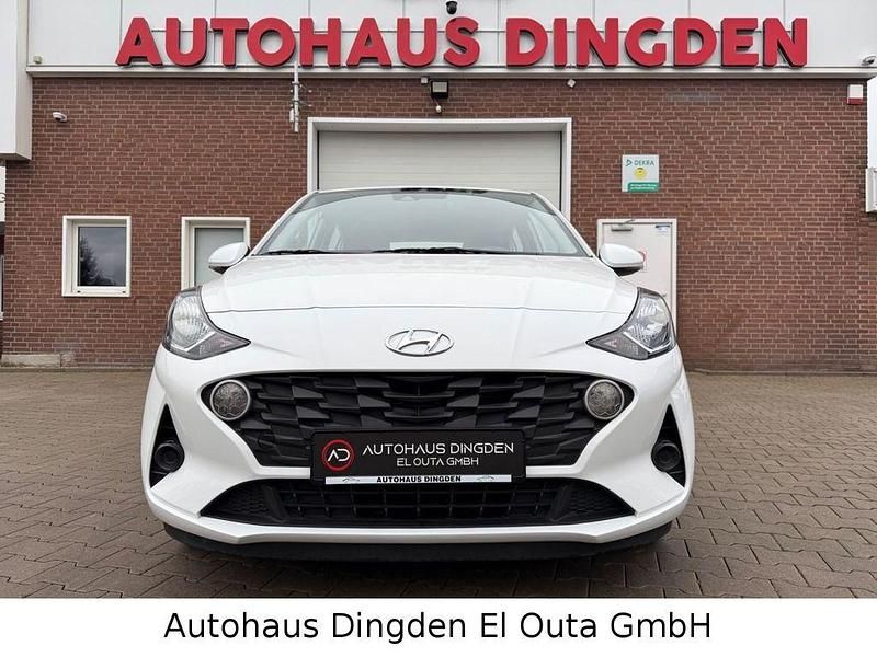Gebraucht Hyundai i10 Trend 157 PS (115 kW) 2021 Weiß Kleinwagen