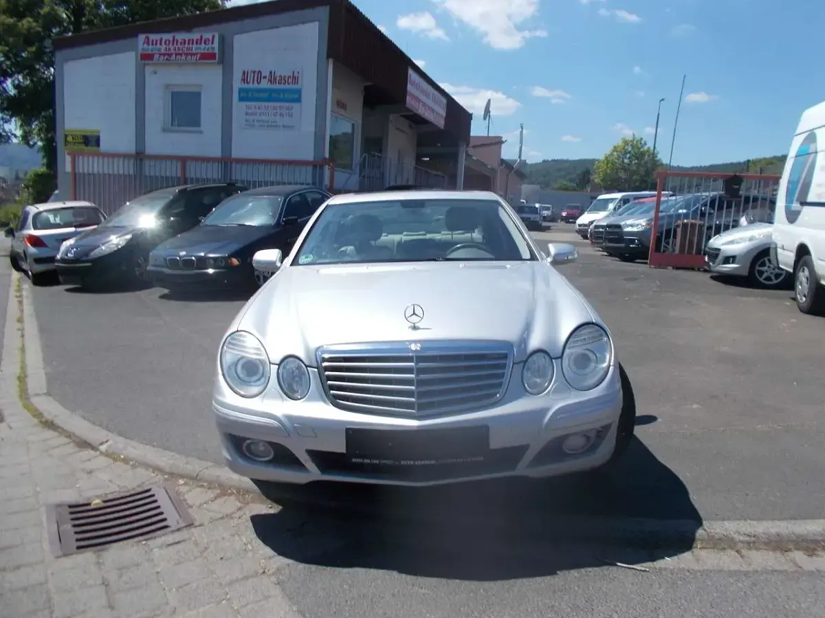 Brugt Mercedes E280 Elegance 231 HK (169 kW) 2007 Sølv Sedan