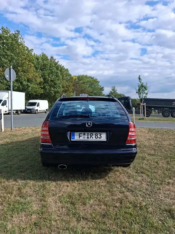 Gebraucht Mercedes 180 Avantgarde 143 PS (105 kW) 2004 Schwarz Limousine