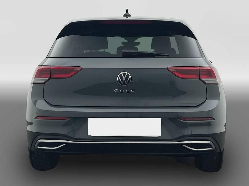 Usata VW Golf VIII Active 150 CV (110 kW) 2023 Grigio Berlina