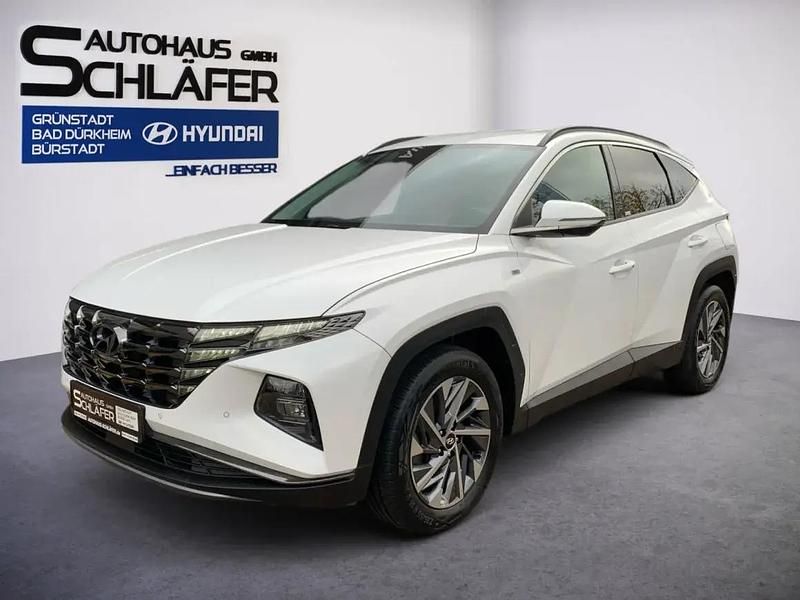 Polar white / sol Gebraucht 2021 Hyundai Tucson Trend SUV | 24.480 € (Fairer Preis) - Bild 1/1