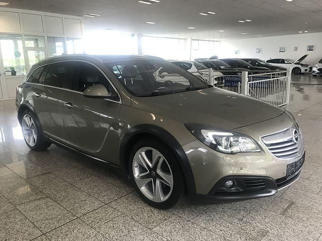 Gebraucht Opel Insignia Country Tourer 194 PS (142 kW) 2014 Gruen, metallic Kombi