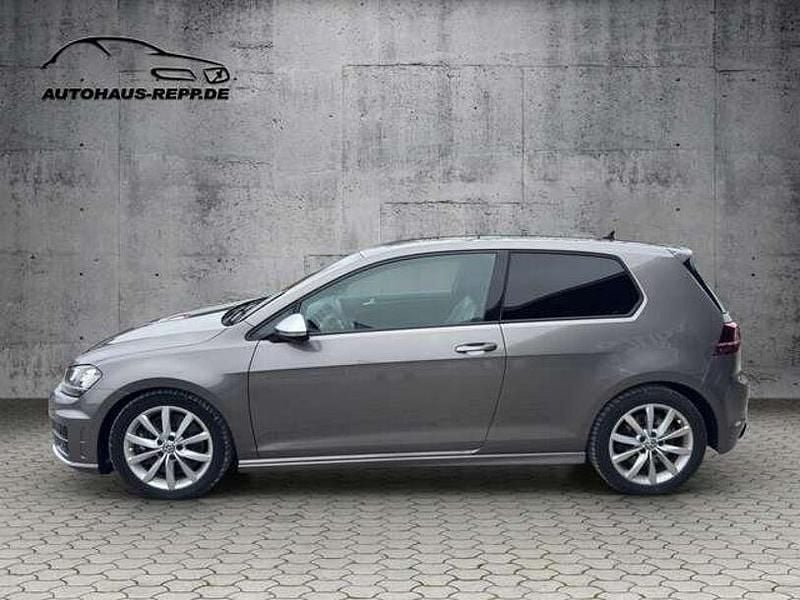 Gebraucht VW Golf VII R 300 PS (220 kW) 2016 Limestone grey (metallic) Kleinwagen