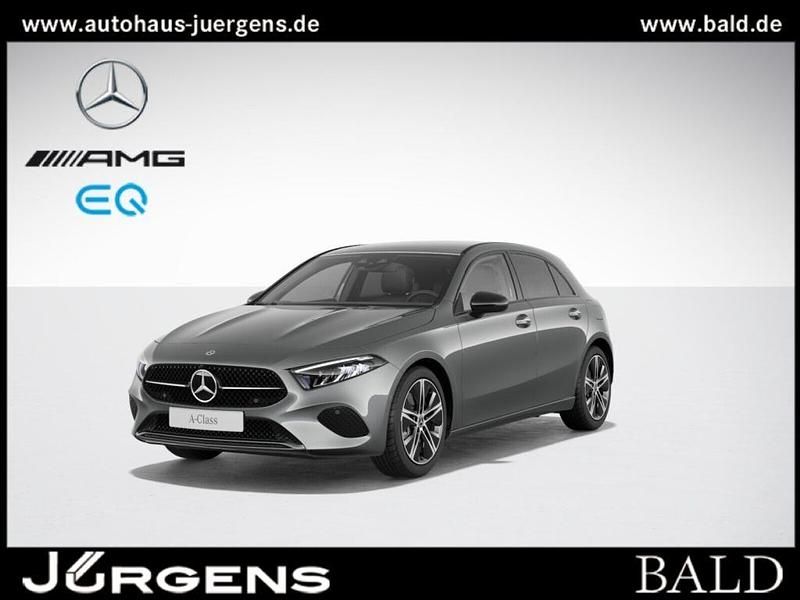 Grau metalliclack mountaingrau Gebraucht 2023 Mercedes A220 Progressive Limousine | 32.690 € (Guter Preis) - Bild 1/4