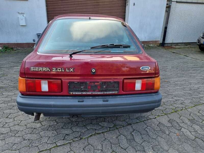 Rot Gebraucht 1989 Ford Sierra Limousine | 1.800 € - Bild 1/4