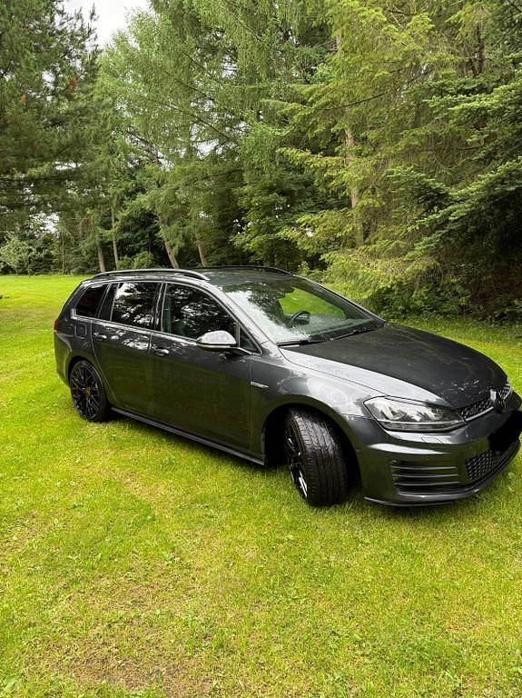 Schwarz Gebraucht 2015 VW Golf VII GTD Kombi | 10.500 € (Guter Preis) - Bild 1/4