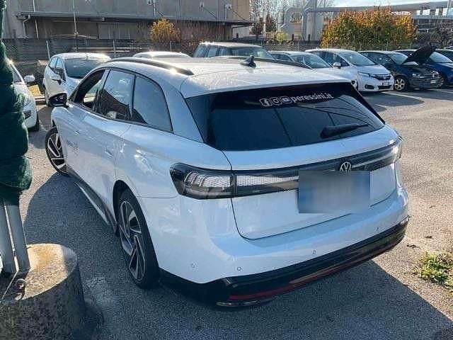 Gebraucht VW ID.7 Pro 210 kW (286 PS) 2024 Gletscherweiß metallic Kombi