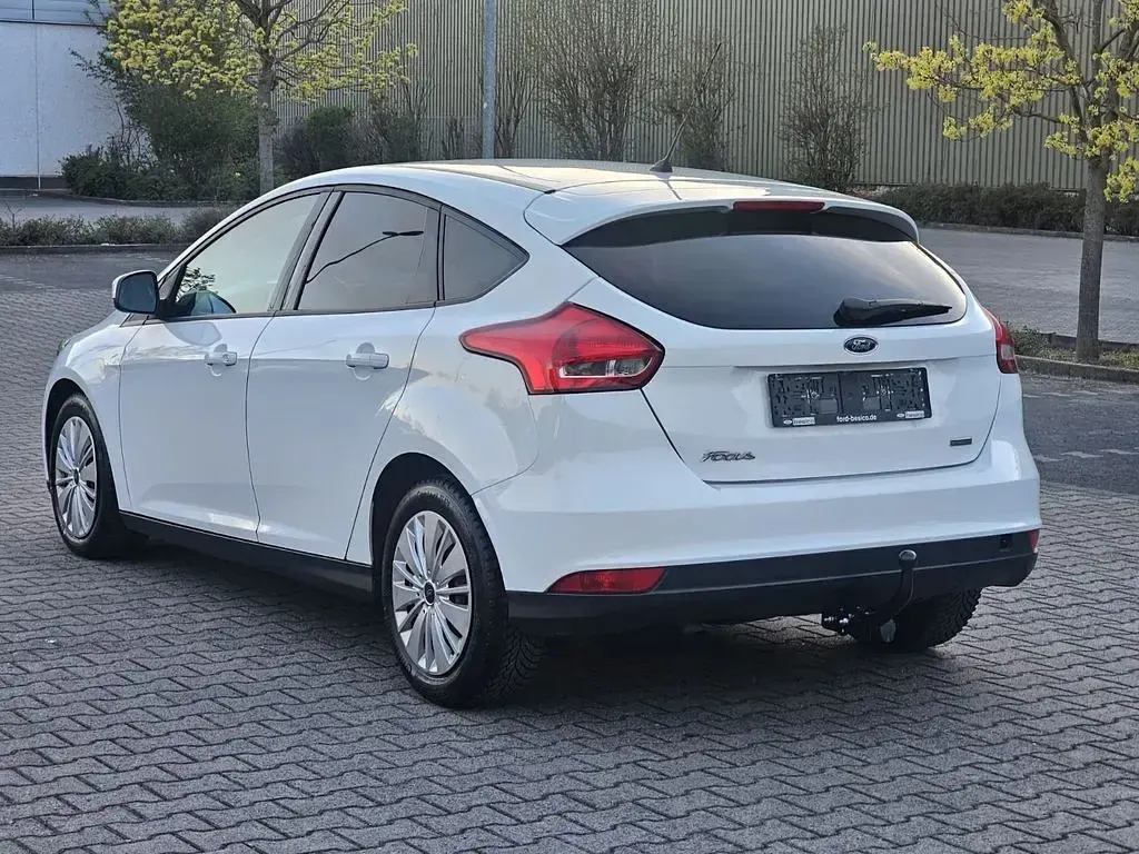Usata Ford Focus 101 CV (74 kW) 2016 Bianco Berlina