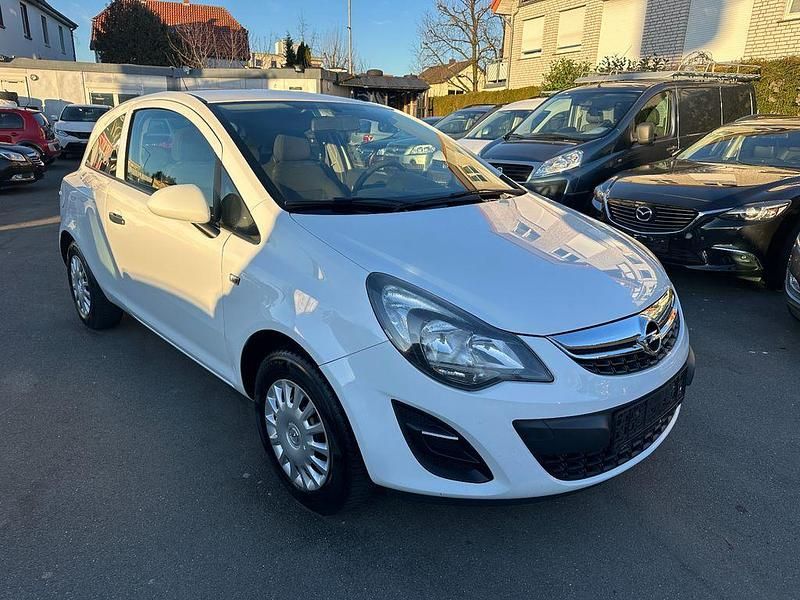 Gebraucht Opel Corsa Selection 69 PS (50 kW) 2014 Weiß Kleinwagen