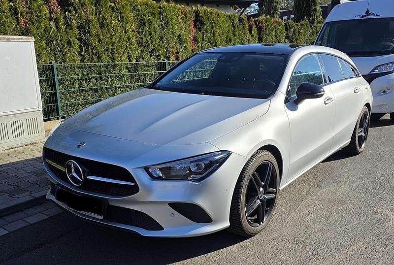 Gebraucht Mercedes CLA200 Shooting Brake Edition 163 PS (119 kW) 2022 Silber Kombi