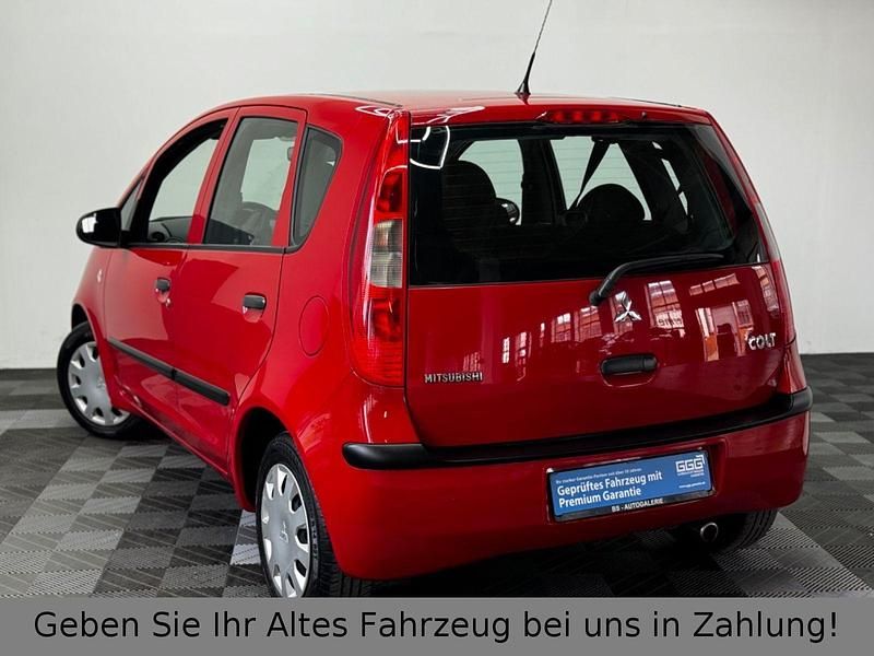 Gebraucht Mitsubishi Colt 95 PS (69 kW) 2009 Rot Limousine