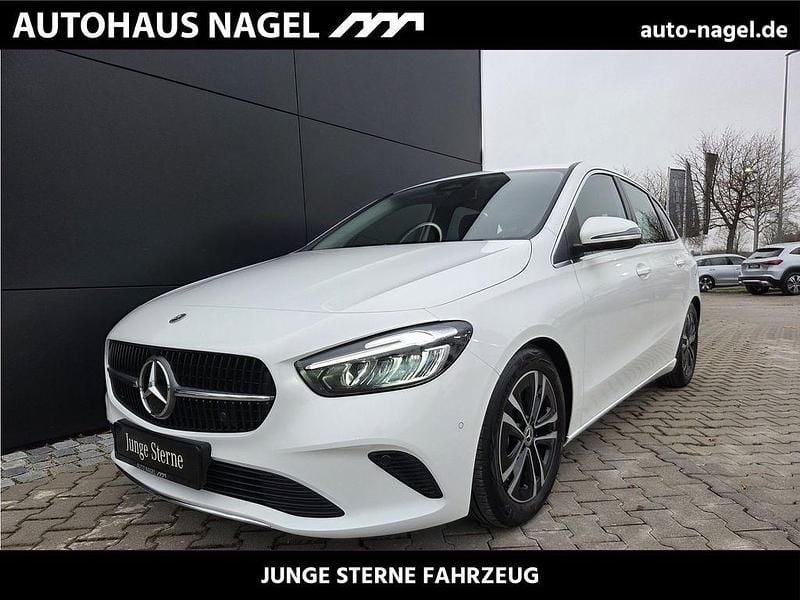 Weiß Gebraucht 2024 Mercedes B180 Progressive Van / Kleinbus | 26.879 € (Superpreis) - Bild 1/4