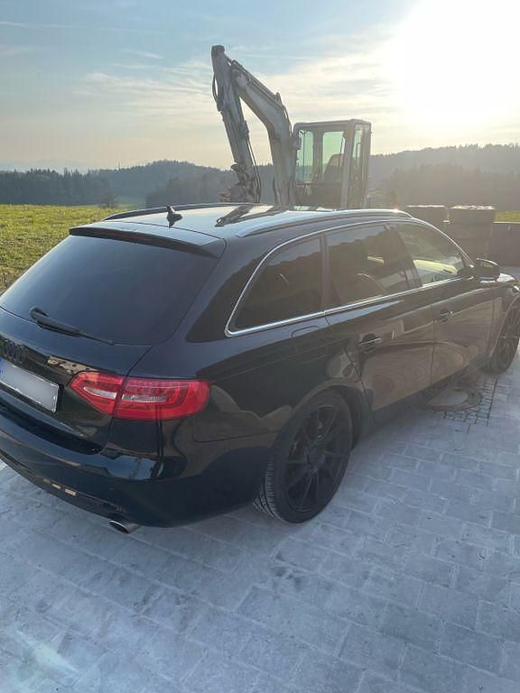 Gebraucht Audi A4 Ambiente 245 PS (180 kW) 2012 Schwarz Kombi