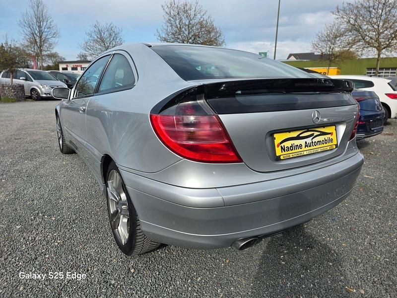 Gebraucht Mercedes C180 129 PS (94 kW) 2001 Grau Coupé