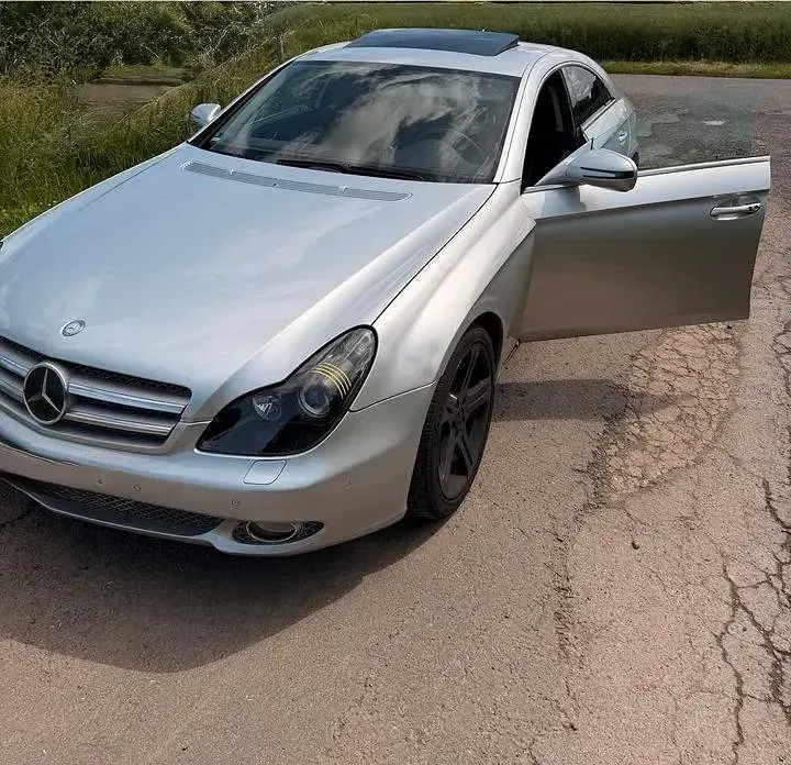Gebraucht Mercedes CLS500 388 PS (285 kW) 2008 Silber Coupé