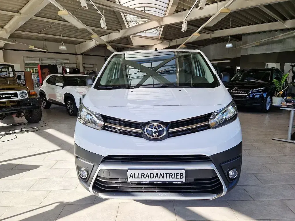 Gebraucht Toyota Proace 144 PS (105 kW) 2024 Weiß Van / Kleinbus