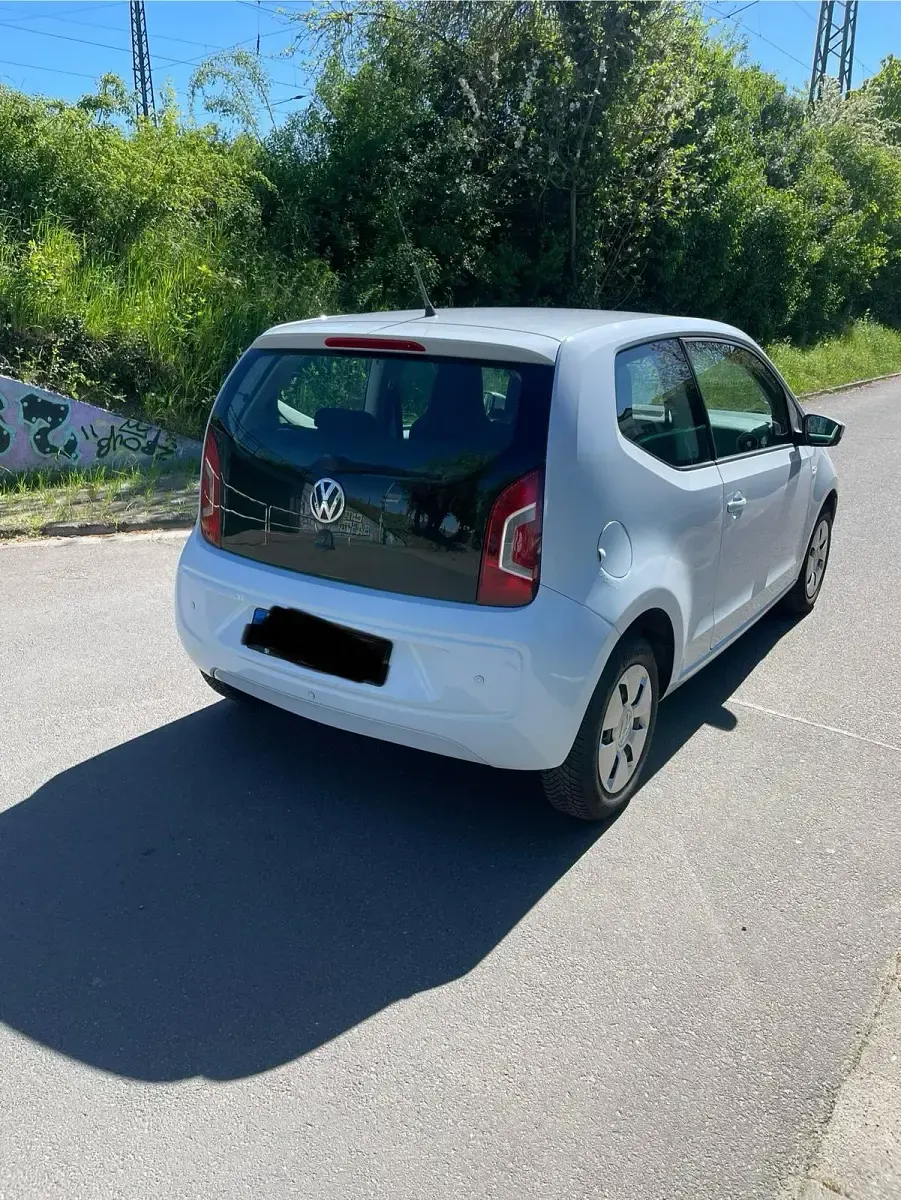 Second-hand VW up! 60 CP (44 kW) 2012 Albastru Hatchback