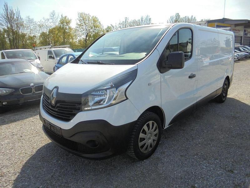 Second-hand Renault Trafic 121 CP (88 kW) 2019 Alb Monovolum