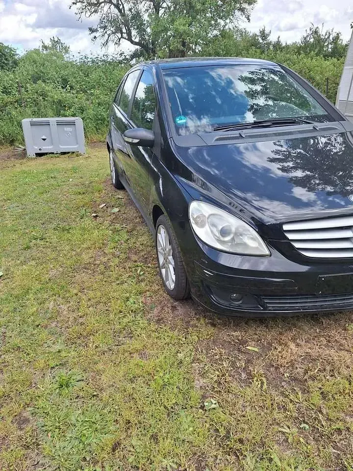 Gebraucht Mercedes B150 101 PS (74 kW) 2007 Schwarz Van / Kleinbus