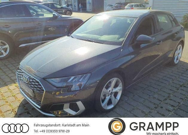 Grau Gebraucht 2022 Audi A3 Sportback Advanced Plus Limousine | 28.490 € (Fairer Preis) - Bild 1/4