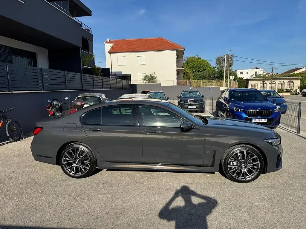 Gebraucht BMW 730 M Sport 286 PS (210 kW) 2021 Grau Limousine