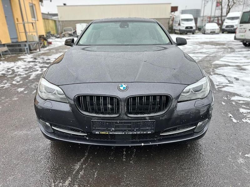 Gebraucht BMW 530 Sport Line 258 PS (189 kW) 2012 Braun Limousine