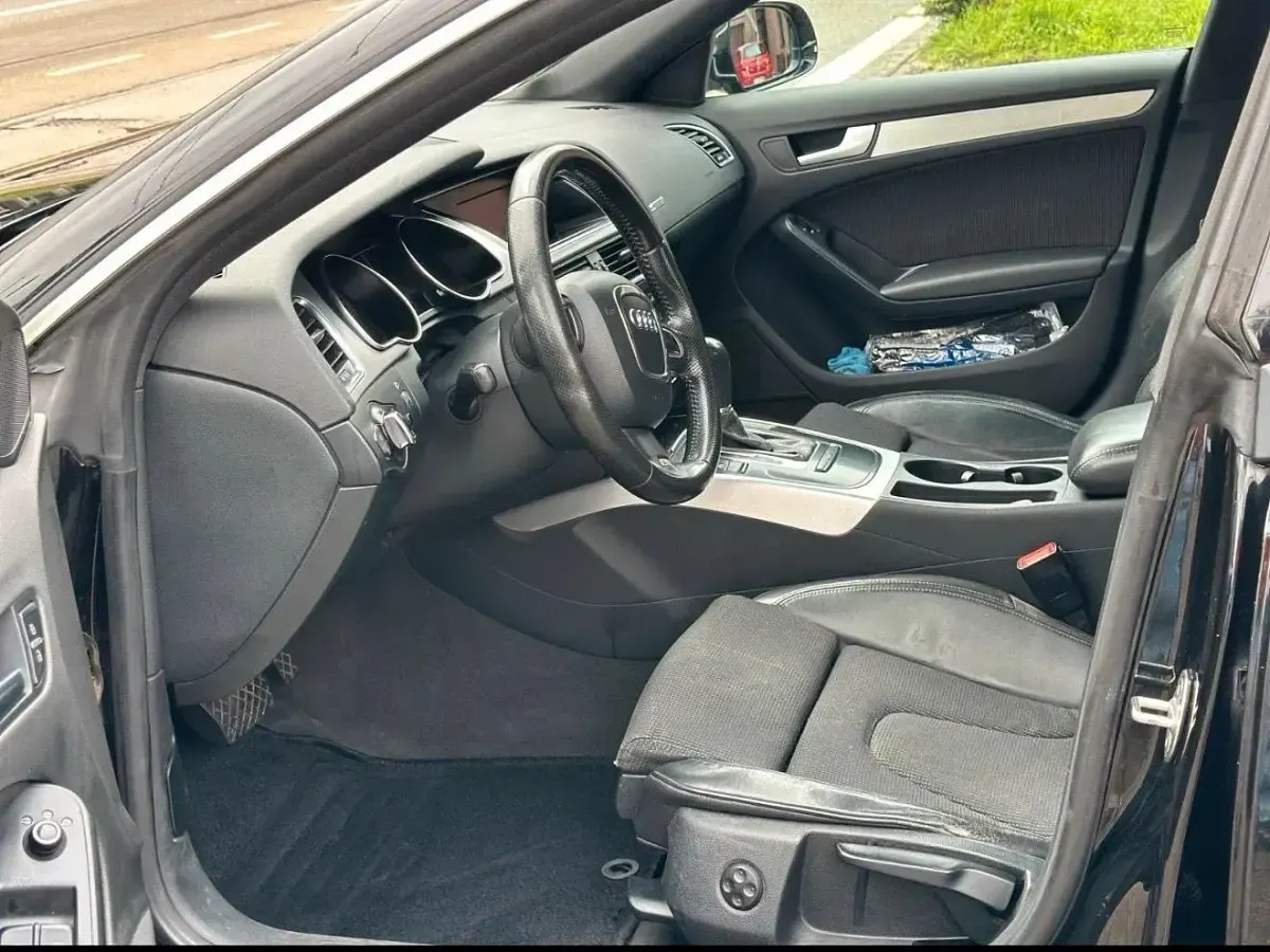 Gebraucht Audi A5 S-Line 143 PS (105 kW) 2010 Schwarz Coupé