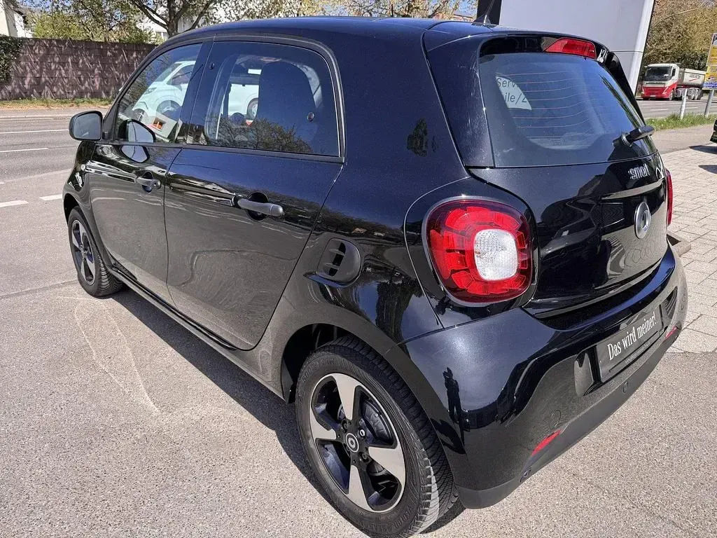 Usata Smart ForFour 90 CV (66 kW) 2019 Nero Utilitaria