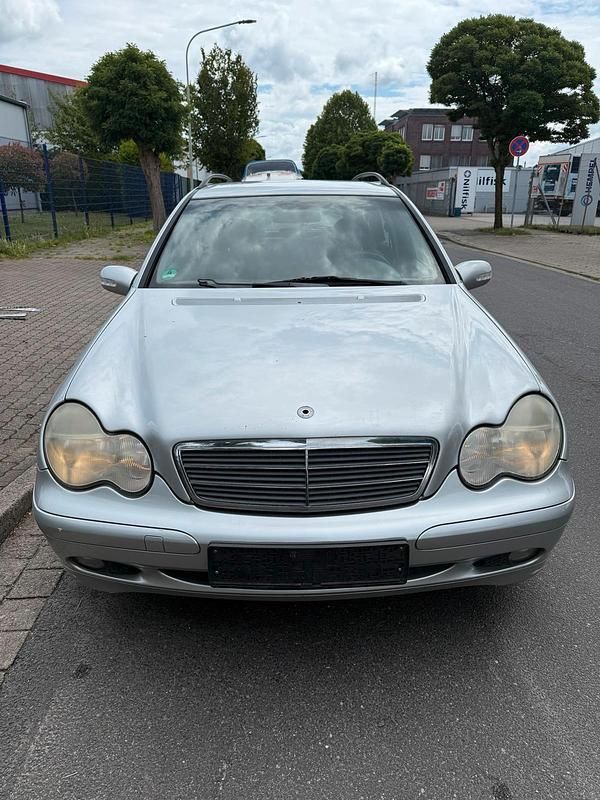 Silber Gebraucht 2003 Mercedes C220 Kombi | 1.499 € (Fairer Preis) - Bild 1/4