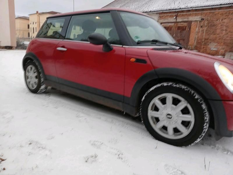 Rot Gebraucht 2003 Mini ONE Kleinwagen | 1.799 € (Guter Preis) - Bild 1/4