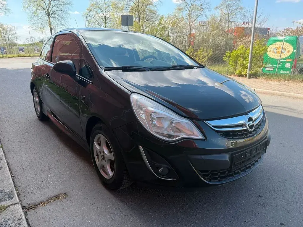 Gebraucht Opel Corsa Satellite 87 PS (63 kW) 2011 Schwarz Kleinwagen