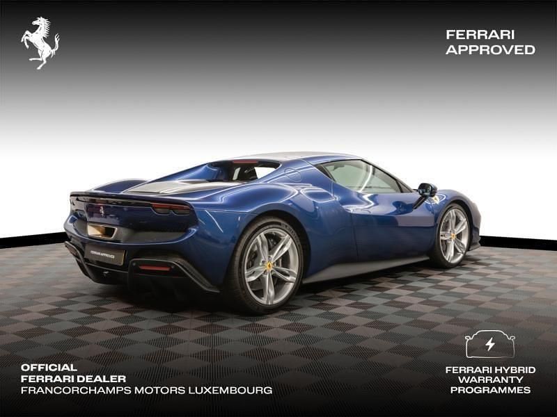 Gebraucht Ferrari 296 663 PS (487 kW) 2022 Blau Coupé