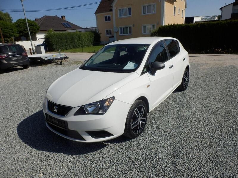 Weiß Gebraucht 2016 Seat Ibiza Reference Kleinwagen | 7.250 € (Fairer Preis) - Bild 1/4