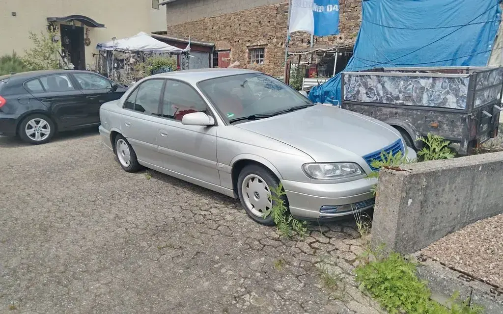 Gebraucht Opel Omega 144 PS (105 kW) 2002 Silber Limousine