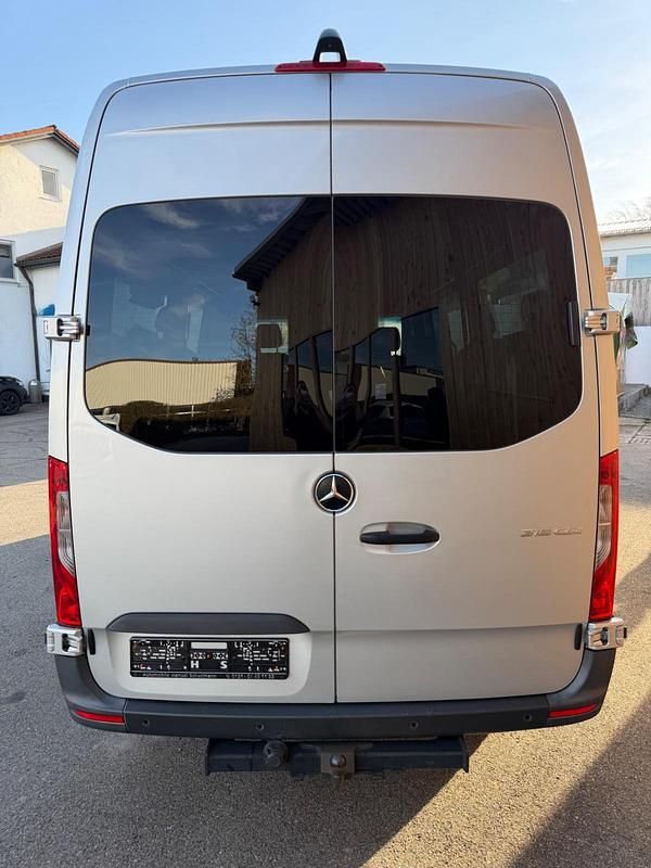 Gebraucht Mercedes Sprinter 163 PS (119 kW) 2020 Silber Van