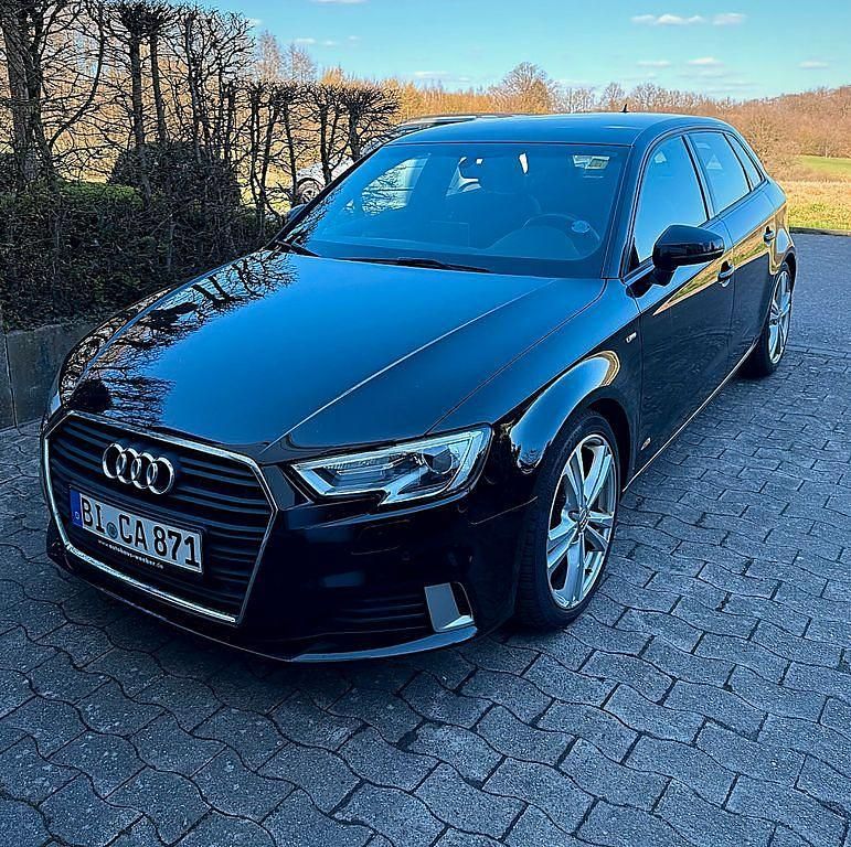 Schwarz Gebraucht 2019 Audi A3 S-Line Limousine | 16.490 € (Guter Preis) - Bild 1/4