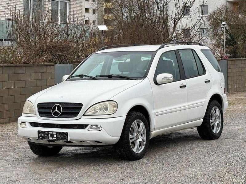 Weiß Gebraucht 2005 Mercedes ML270 Edition SUV | 1.990 € (Superpreis) - Bild 1/4