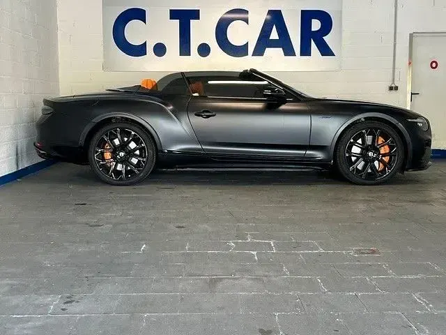 Neu Bentley Continental Mulliner 782 PS (575 kW) 2026 Schwarz Cabrio