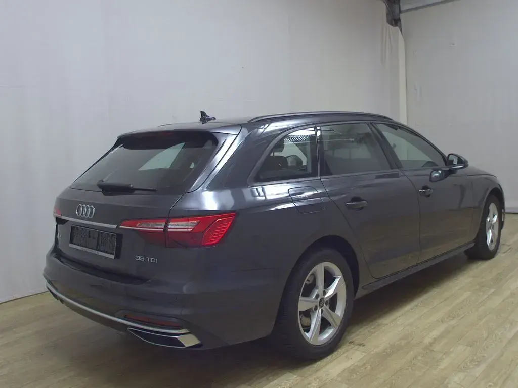 Gebraucht Audi A4 Advanced 163 PS (119 kW) 2023 Manhattangrau metallic Kombi