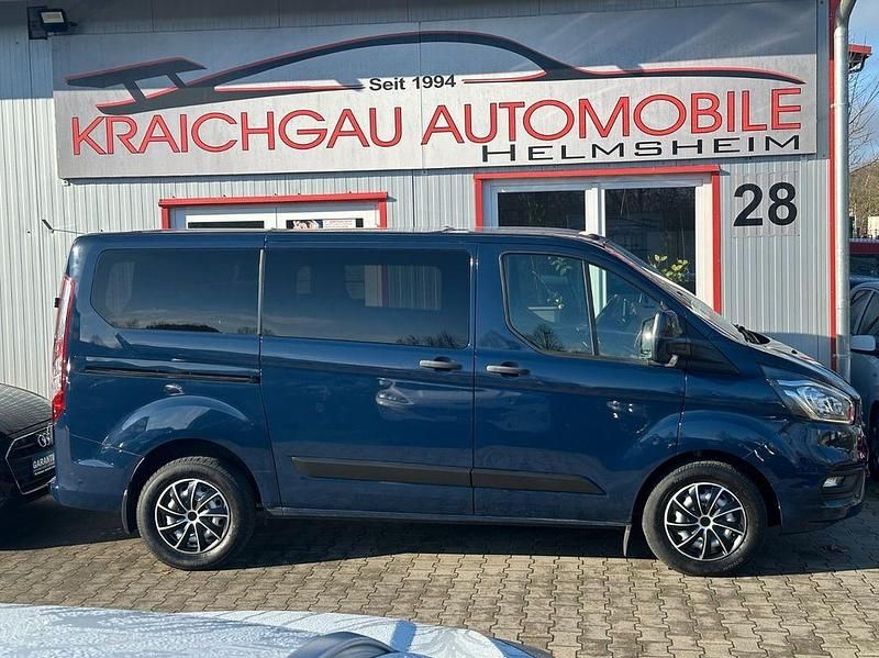 Gebraucht Ford Transit Custom 105 PS (77 kW) 2019 Blazerblau Van / Kleinbus