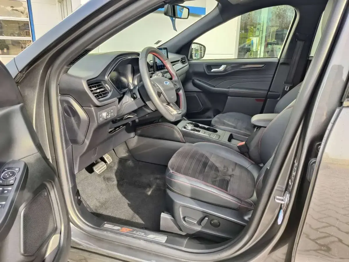 Gebraucht Ford Kuga ST-Line X 224 PS (164 kW) 2022 Magneticgrau (metallic) SUV