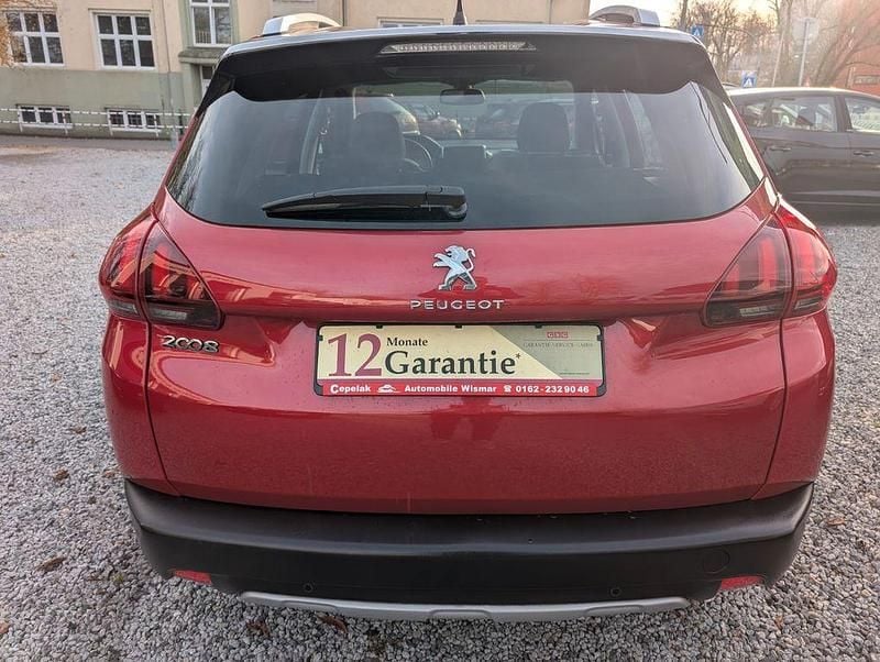 Gebraucht Peugeot 2008 Allure 120 PS (88 kW) 2017 Rot SUV