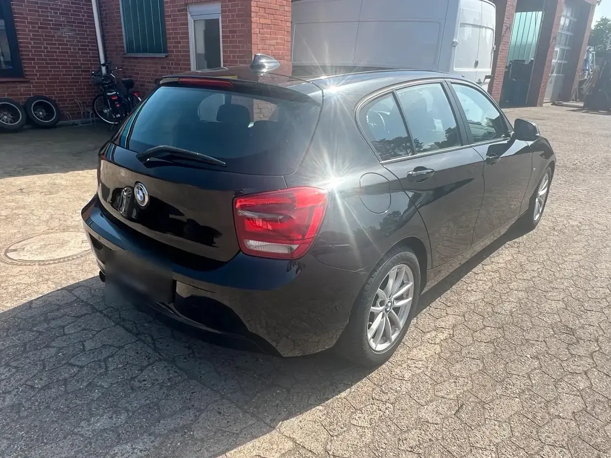 Gebraucht BMW 116 Sport Line 136 PS (100 kW) 2012 Schwarz Kleinwagen