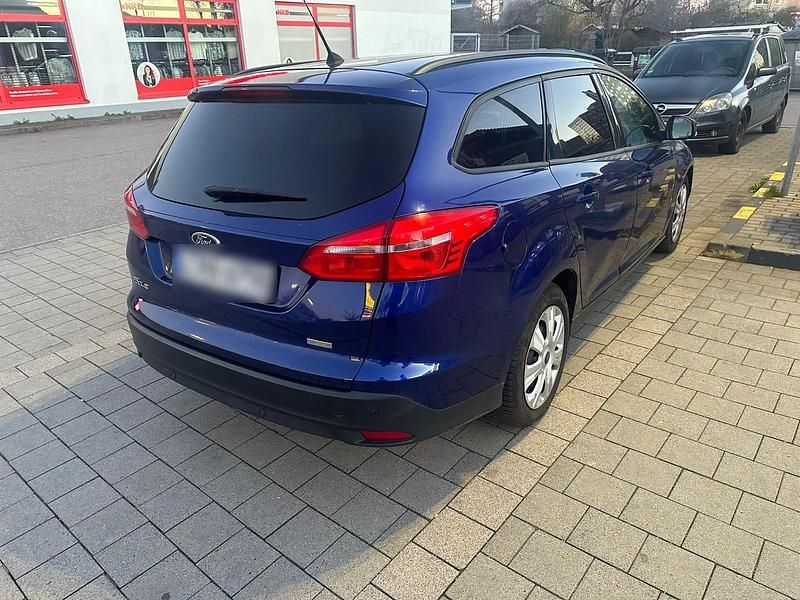 Używany Ford Focus 125 KM (91 kW) 2016 Niebieski Kombi