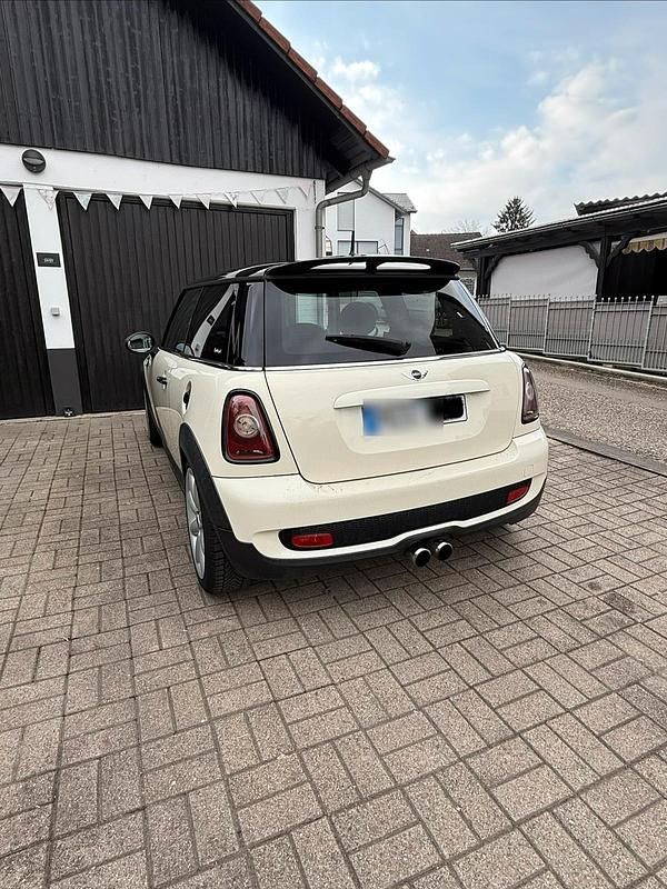 Usata Mini Cooper S 174 CV (127 kW) 2007 Bianco Utilitaria