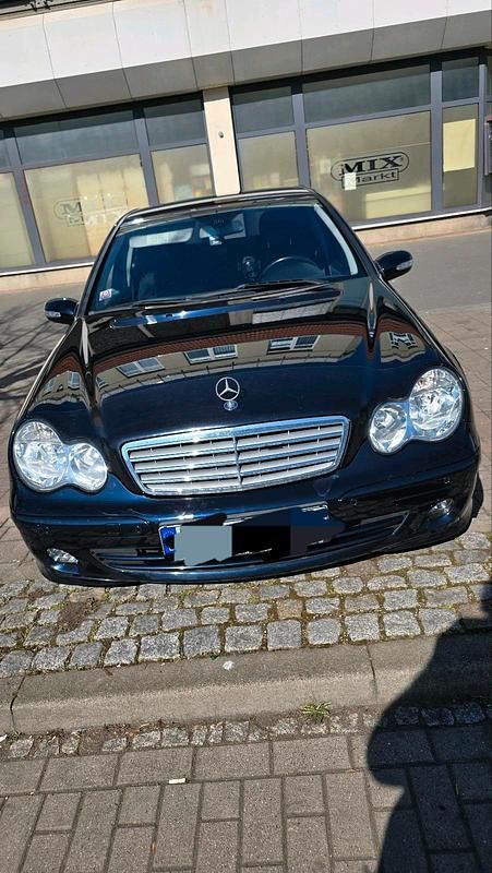 Schwarz Gebraucht 2007 Mercedes C180 Limousine | 3.500 € (Superpreis) - Bild 1/4