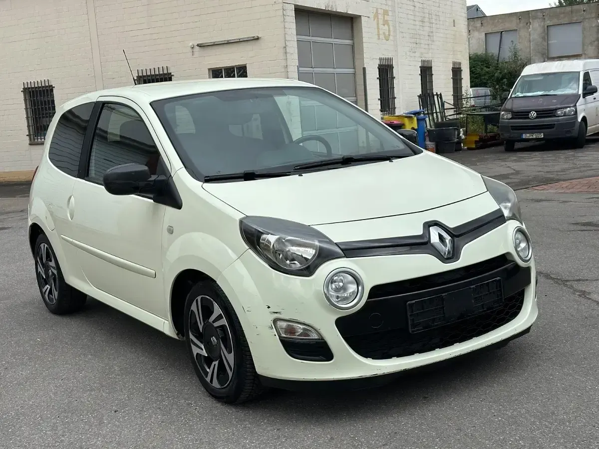 Używany Renault Twingo Dynamique 75 KM (55 kW) 2012 Biały Hatchback