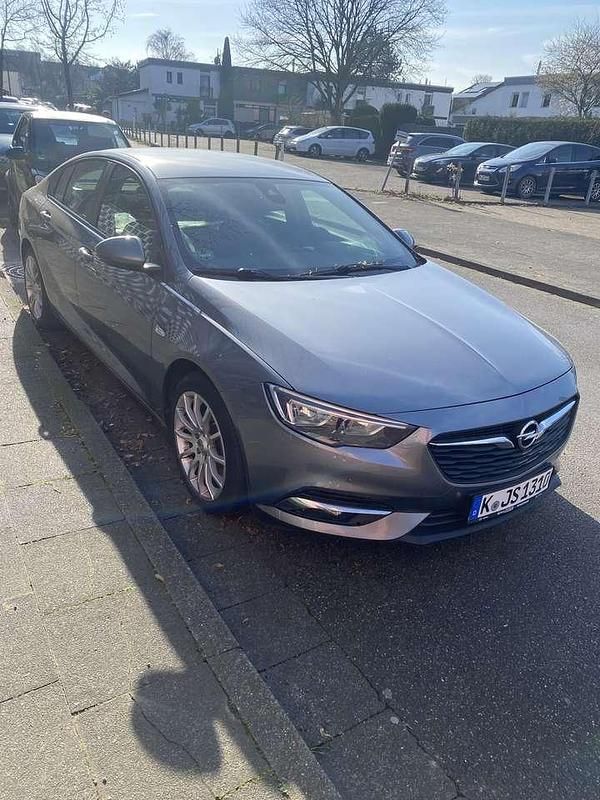 Gebraucht Opel Insignia Edition 136 PS (100 kW) 2017 Kleinwagen